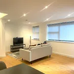 Modern Townhouse Close To 02 Excel 5Mins To Tube