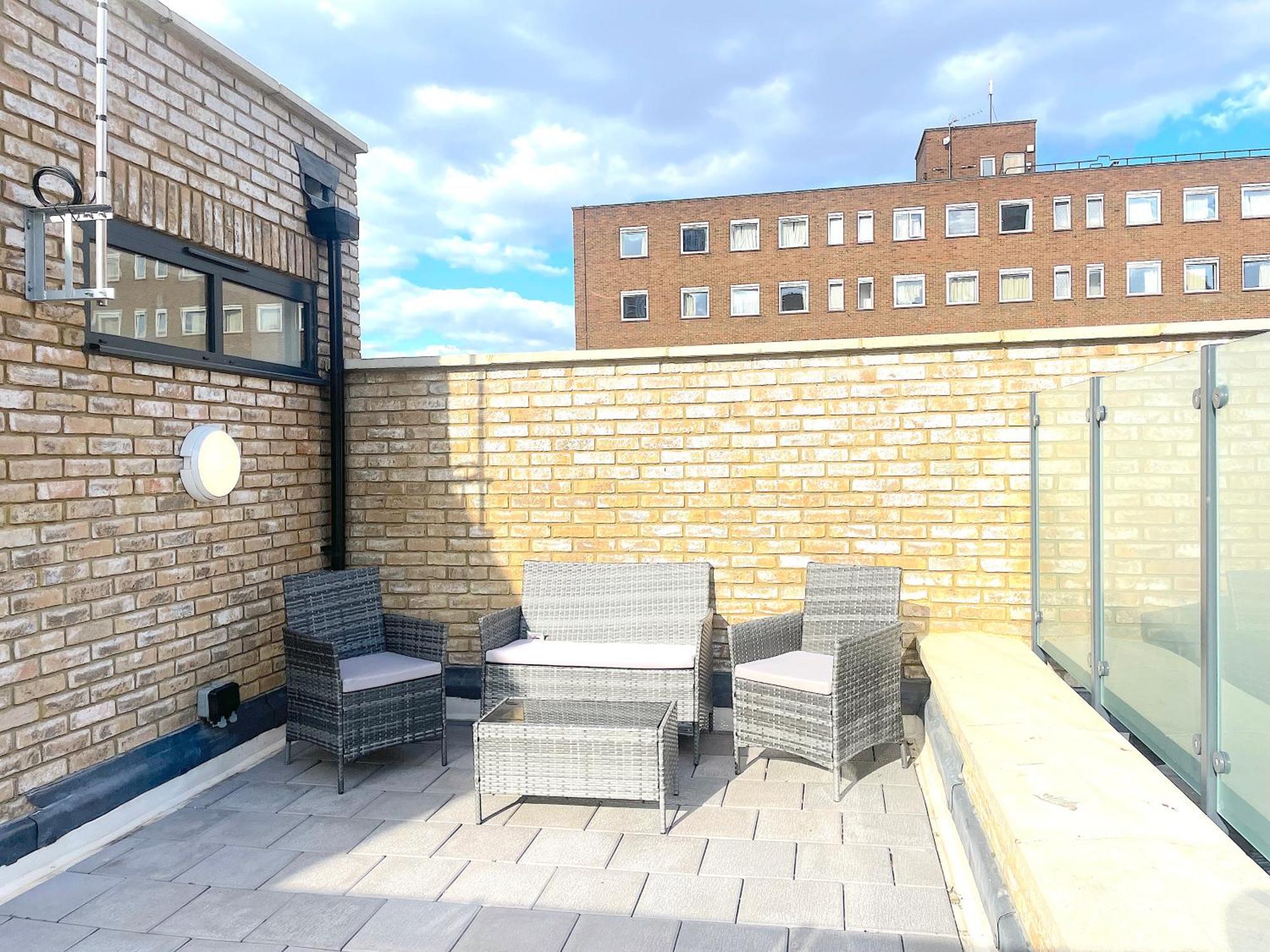 Modern Townhouse Close To 02 Excel 5mins To Tube *